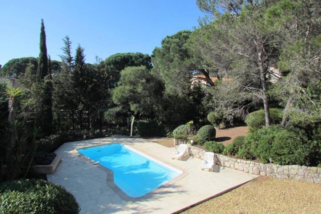 Villa 8 Pers, Climatisee, Piscine Chauffee, Un Havre De Paix Sous Les Pins Parasols Roquebrune-sur Argens Zewnętrze zdjęcie